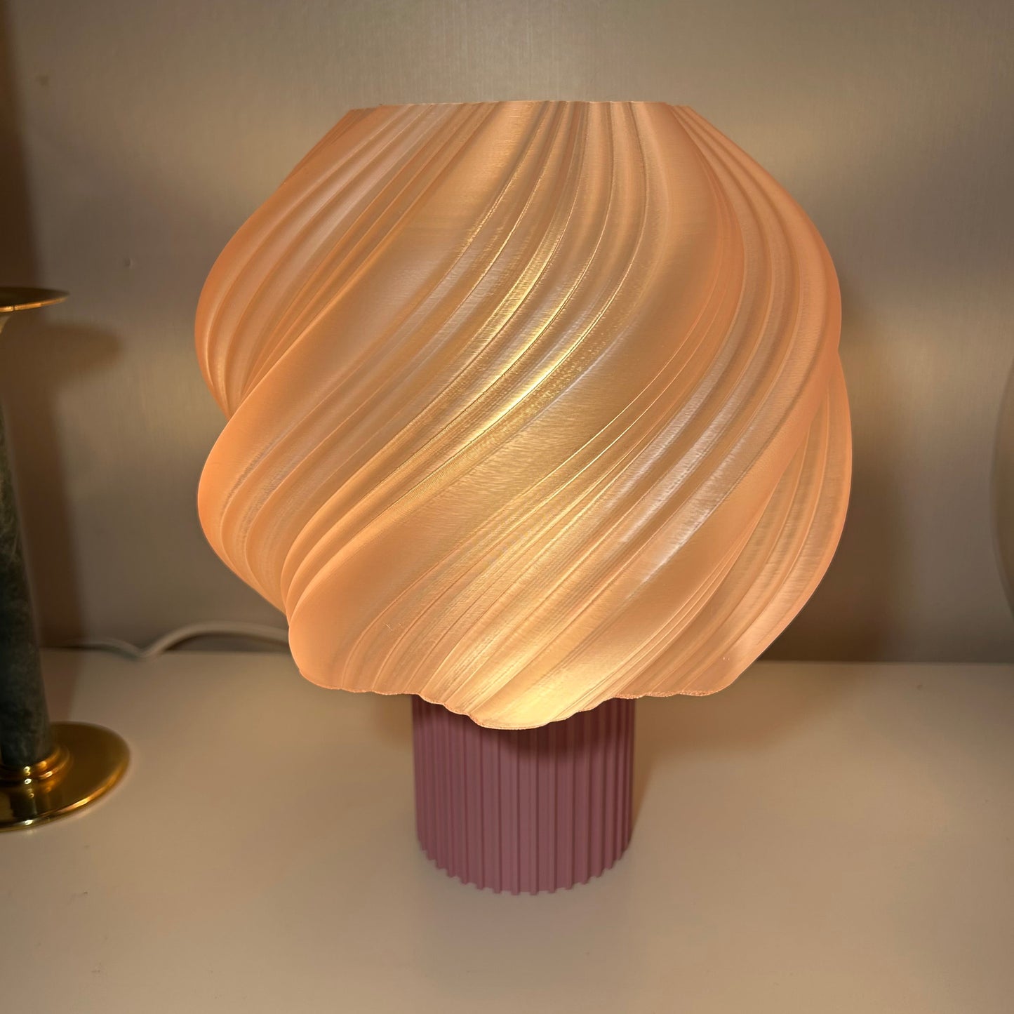 Bordslampa Thea 25cm hög rosa/rosa