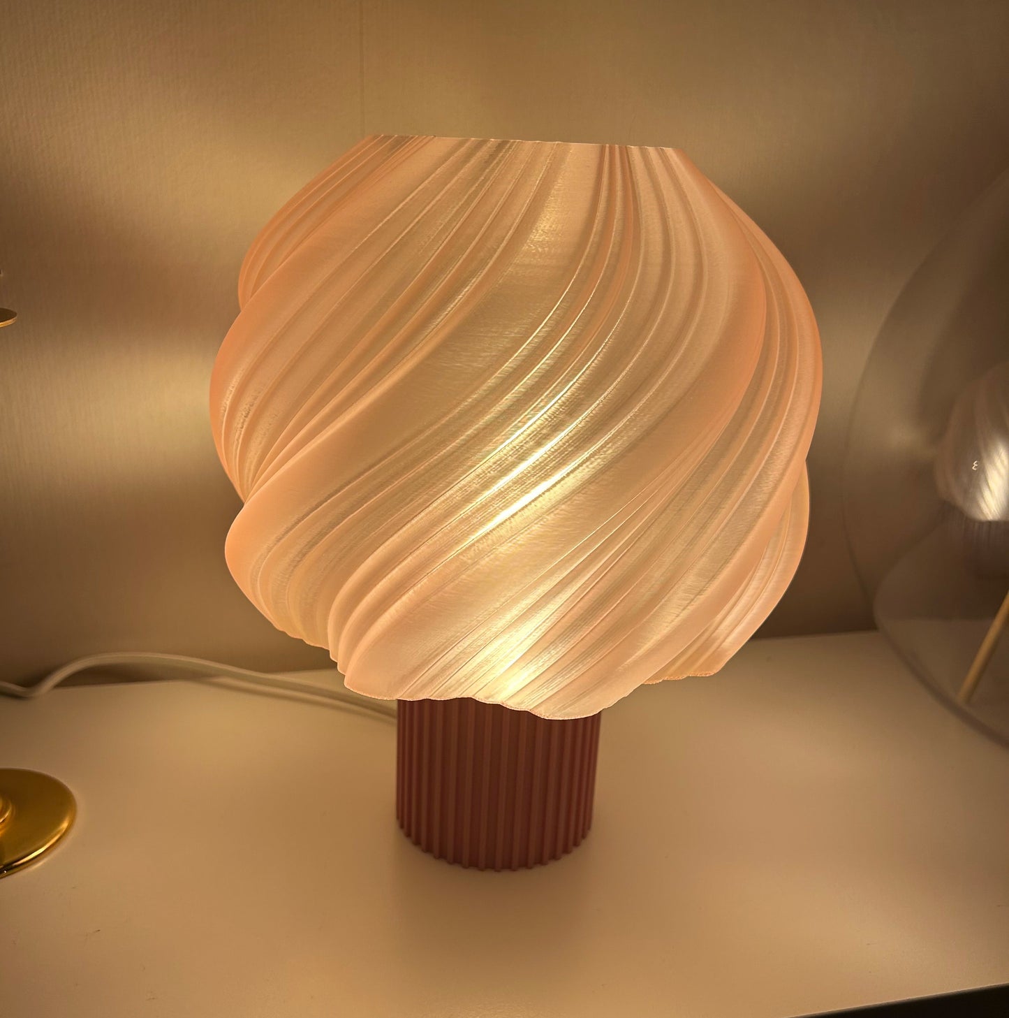 Bordslampa Thea 25cm hög rosa/rosa